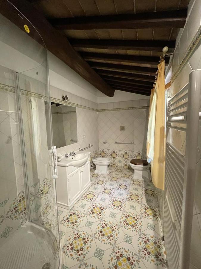 Casa Di Campagna In Collina Tatti Экстерьер фото